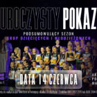 POKAZ-ZAWODY 2026-08-2 - Fit&More Dance event poster: group of children and teens on stage with medals, purple text, and event details in Polish on a dark purple background.